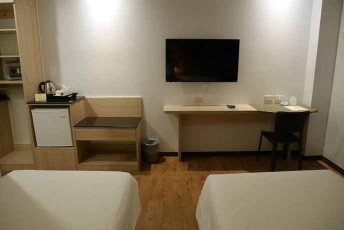Circle Inn Hotel and Suites Bacolod