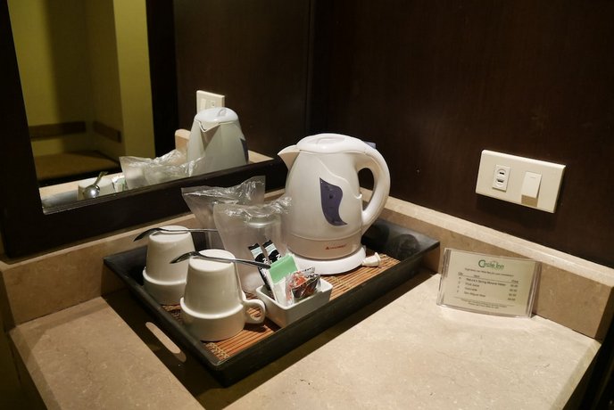 Circle Inn Hotel and Suites Bacolod