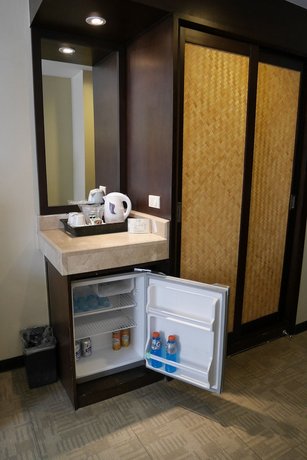 Circle Inn Hotel and Suites Bacolod