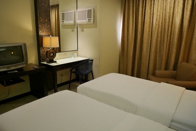 Circle Inn Hotel and Suites Bacolod