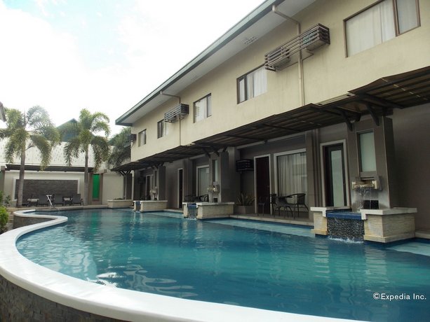 Circle Inn Hotel and Suites Bacolod