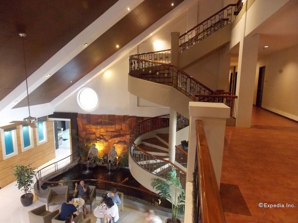 Circle Inn Hotel and Suites Bacolod
