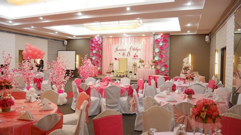 Circle Inn Hotel and Suites Bacolod