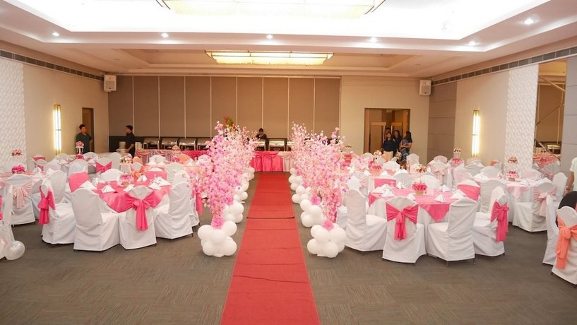 Circle Inn Hotel and Suites Bacolod