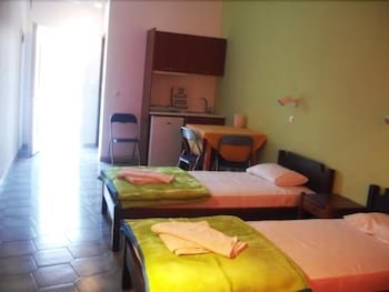 Sunrise Studios Perissa