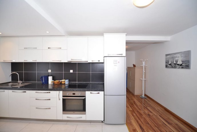 J & P Apartments