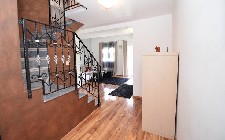 J & P Apartments