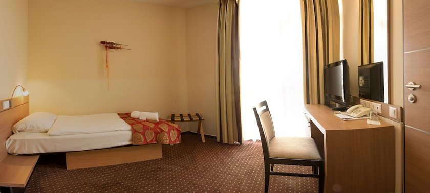 CE Plaza Hotel