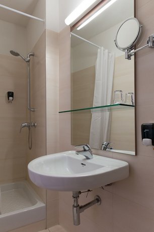 CE Plaza Hotel