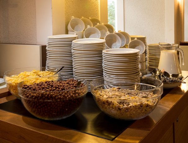 CE Plaza Hotel