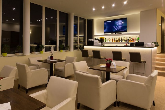 CE Plaza Hotel