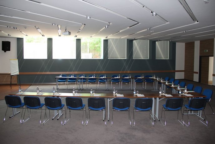 CE Plaza Hotel
