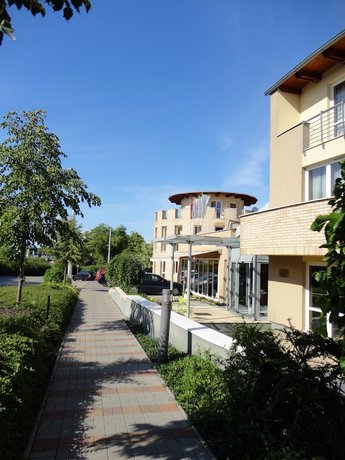 CE Plaza Hotel