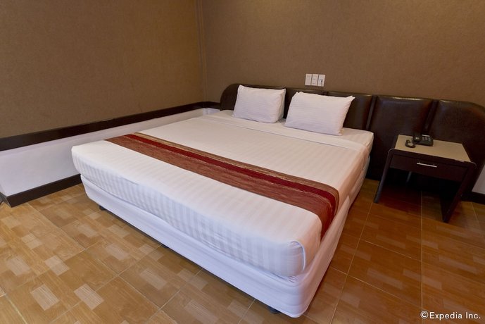 Holiday Spa Hotel