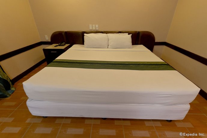 Holiday Spa Hotel