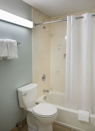 Rocky Waters Motor Inn