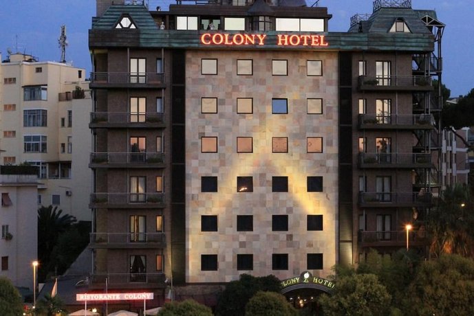 Hotel Colony