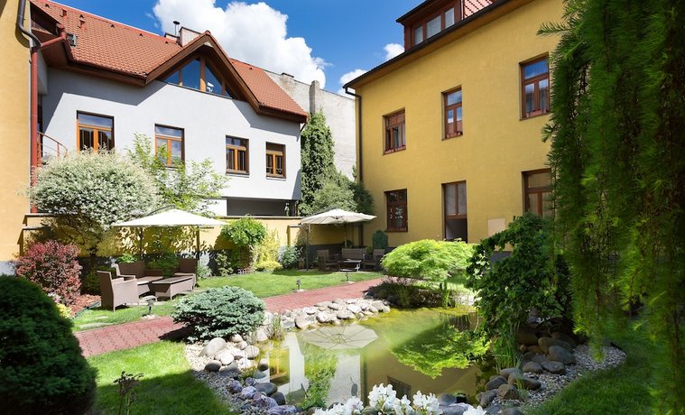 Penzion Hradbova