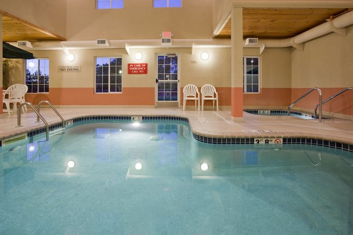 GrandStay Residential Suites Hotel - Eau Claire