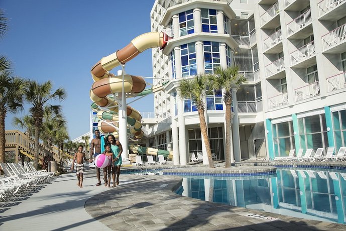 Crown Reef Resort and Waterpark