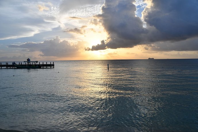 West Bay Lodge and Spa