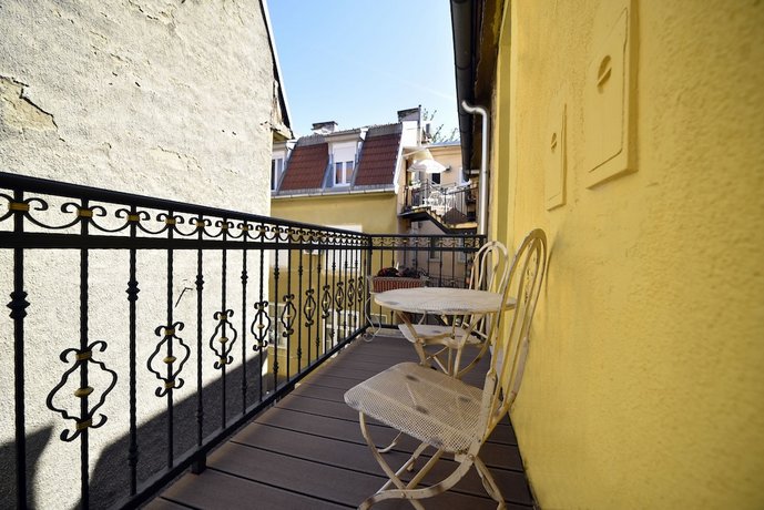 Mandusa Heritage Apartments
