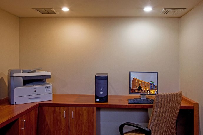 Holiday Inn Express & Suites San Diego-Sorrento Valley