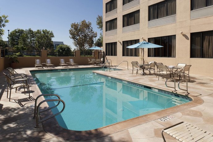 Courtyard by Marriott Cypress Anaheim / Orange County