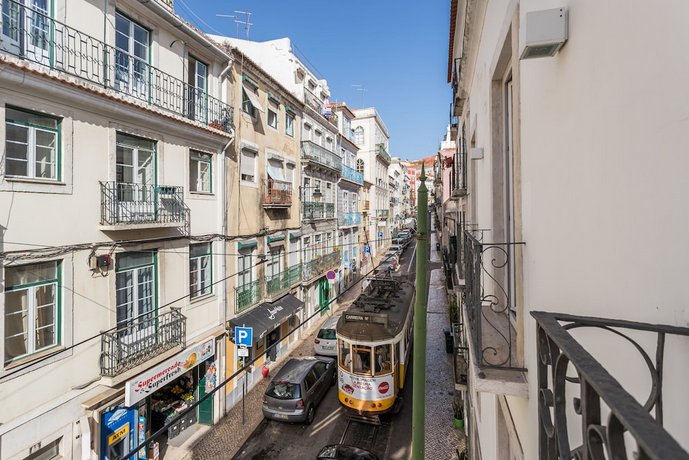 Chiado Studio and One-Bedroom Apartment - by LU Holidays
