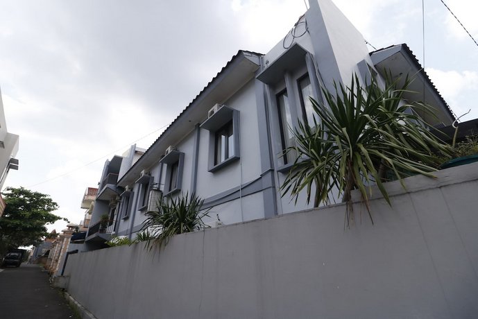 RedDoorz Plus near Undip Tembalang