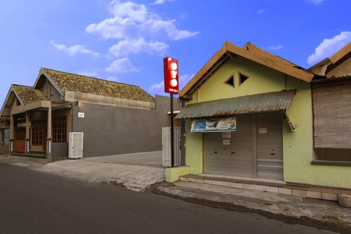 OYO 195 Stay @H Residence