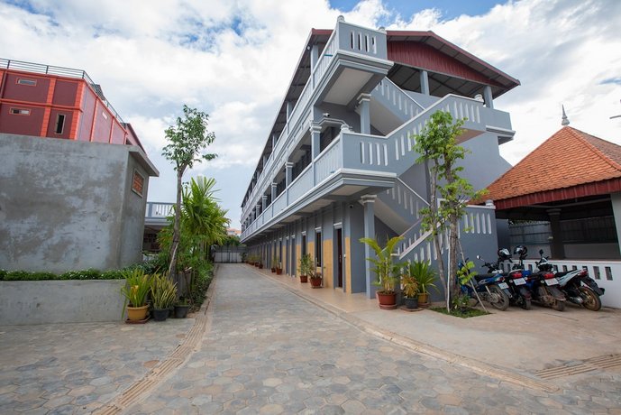 Botoum Hostel