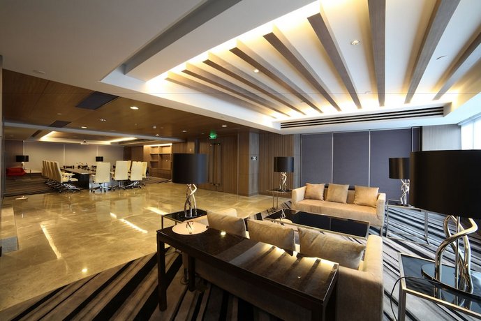 Rhombus Park Aura Chengdu Hotel