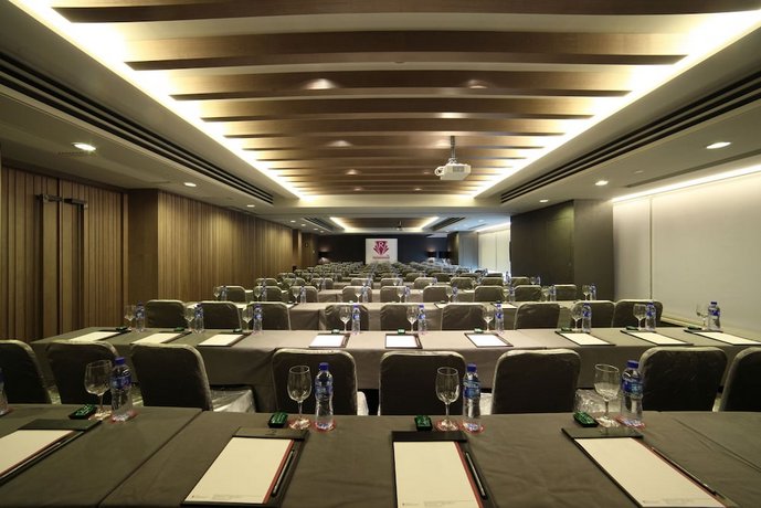 Rhombus Park Aura Chengdu Hotel