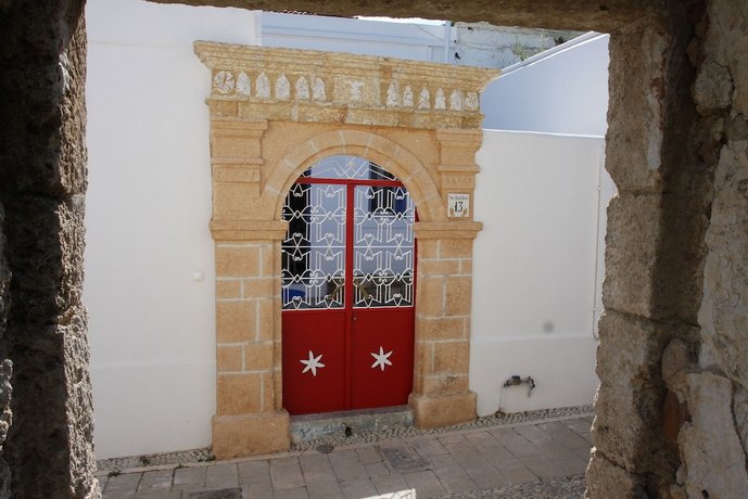 The red door in Koskinou