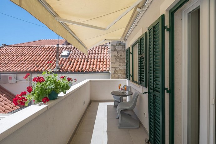 Balatura The Fine Bed&Breakfast Split (ex. Balatura Split Luxury Rooms)