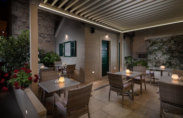 Balatura The Fine Bed&Breakfast Split (ex. Balatura Split Luxury Rooms)