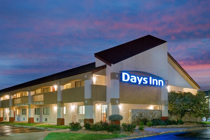 Days Inn by Wyndham Overland Park