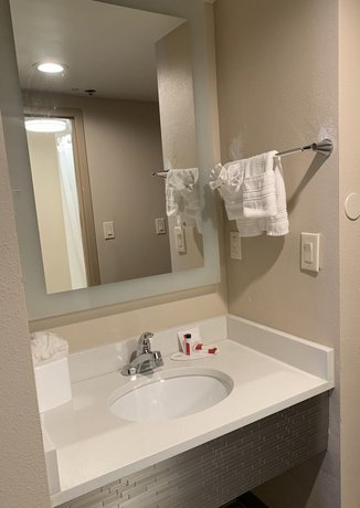 Days Inn by Wyndham Horsham Philadelphia
