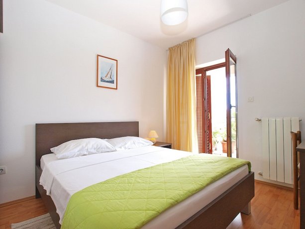 Rooms Ivica 1452