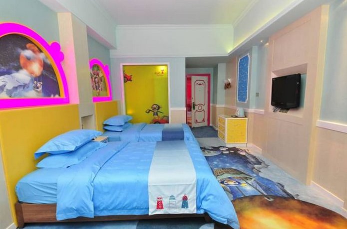 Golden Days Hotel
