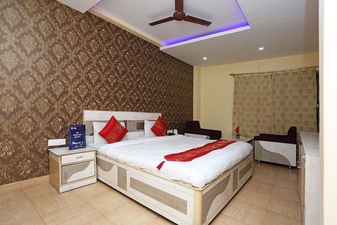 OYO 4230 Hotel Richi Regency 1