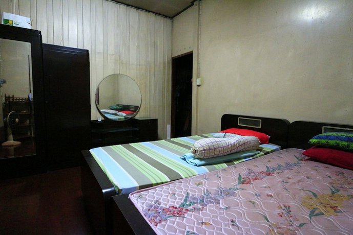 Anurak Guesthouse