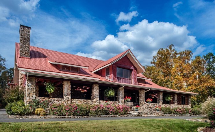 Hilltop Manor Bed & Breakfast