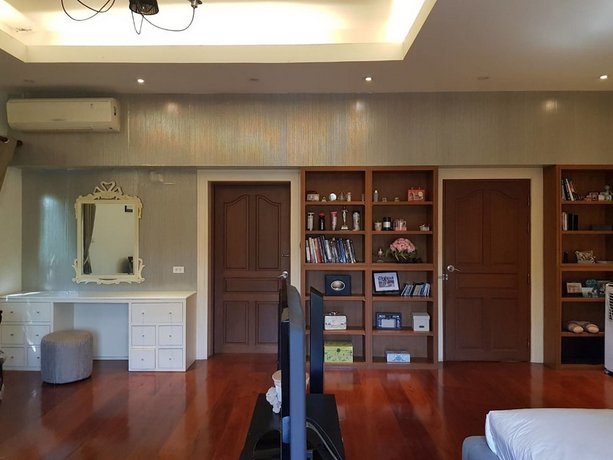 Prompimarn Villa Toscana