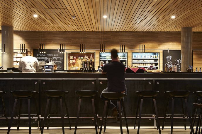Bar_Restaurant