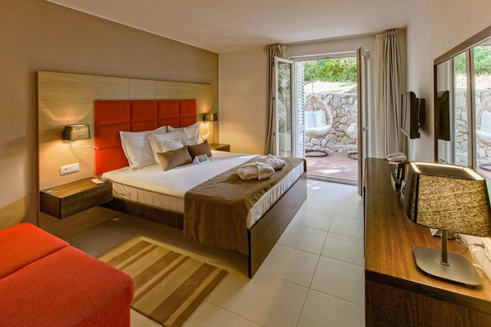 Sensimar Kalamota Island Resort