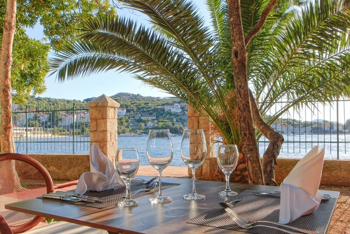 Sensimar Kalamota Island Resort