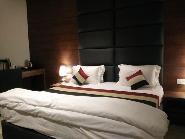 Hotel Crossroad