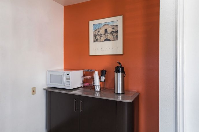 SureStay Hotel by Best Western San Antonio Riverwalk
